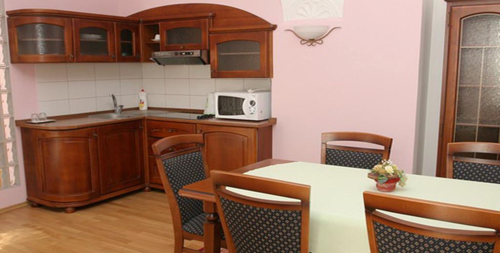 Apartmany Kolegium Prešov Rom bilde