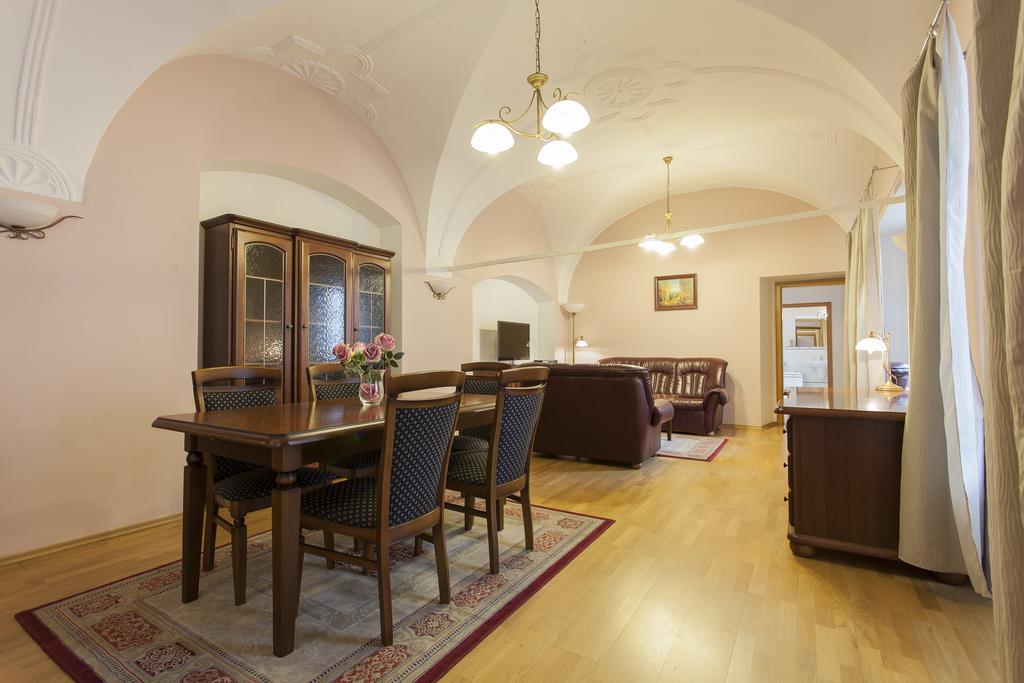 Apartmany Kolegium Prešov Rom bilde